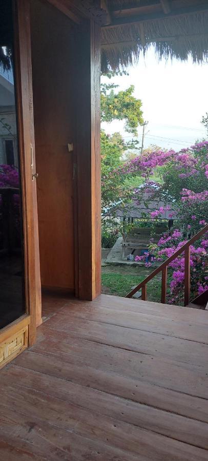 Akria Bed And Breakfast Bayan Exterior photo